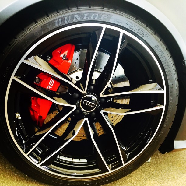 Does Alloy Wheel Refurbishment Enhance the Value of Your Car?